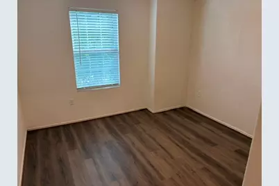 6917 Colorado Bluffs Road, Austin, TX 78744 - Photo 14
