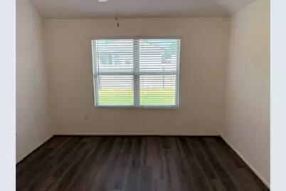 6917 Colorado Bluffs Road, Austin, TX 78744 - Photo 6