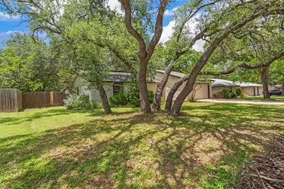 9002 Bubbling Springs Trail, Austin, TX 78729 - Photo 4