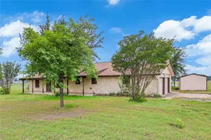 21404 Martin Ln, Pflugerville, TX 78660 - Photo 2