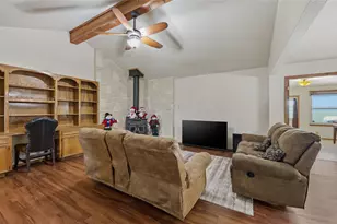 21404 Martin Ln, Pflugerville, TX 78660 - Photo 4