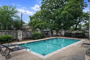 808 W 29th St, Austin, TX 78705 - Photo 12