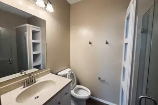 808 W 29th St, Austin, TX 78705 - Photo 6