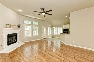 10009 Buffalo Lake Ln, Austin, TX 78747 - Photo 6