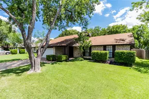 906 Red Cliff Dr, Austin, TX 78758 - Photo 2