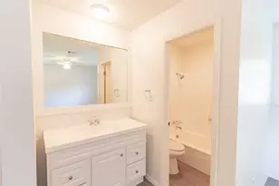 906 Red Cliff Dr, Austin, TX 78758 - Photo 14