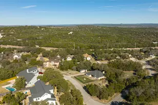 22411 Briarview Dr, Briarcliff, TX 78669 - Photo 10