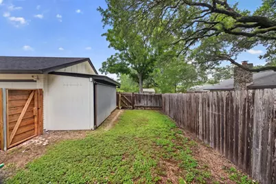 2500 Cockburn Drive, Austin, TX 78745 - Photo 32