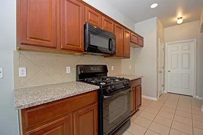 6800 Cromarty Lane, Austin, TX 78754 - Photo 16