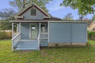 207 Hudgins St, Smithville, TX 78957 - Photo 20
