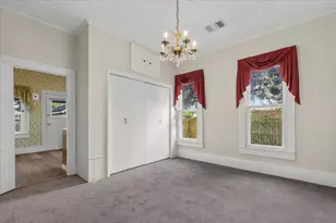 207 Hudgins St, Smithville, TX 78957 - Photo 10