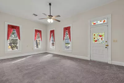 207 Hudgins Street, Smithville, TX 78957 - Photo 4