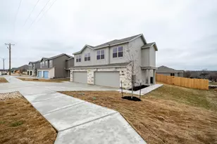 1201 Garland Dr, Georgetown, TX 78626 - Photo 2