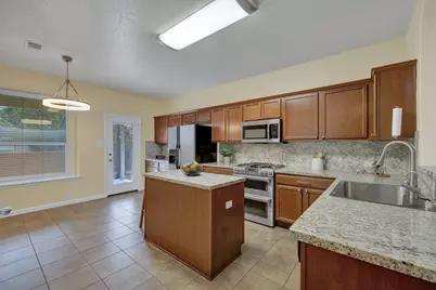 102 Wisteria Way, San Marcos, TX 78666 - Photo 6
