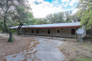 1050 Oak Grove Rd, Leander, TX 78641 - Photo 2