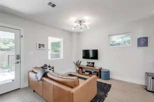 2003 Rountree Dr, Austin, TX 78722 - Photo 12