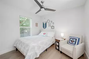 2003 Rountree Dr, Austin, TX 78722 - Photo 14