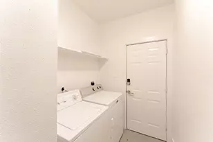 1209 E 3rd St, Austin, TX 78702 - Photo 10