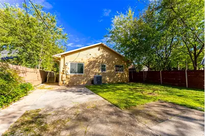 1209 E 3rd Street, Austin, TX 78702 - Photo 22
