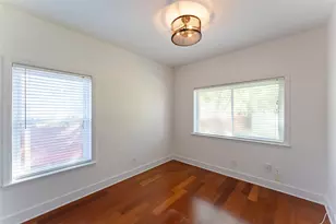 1209 E 3rd St, Austin, TX 78702 - Photo 16