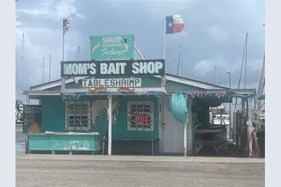 322 Whispering Woods Drive, Rockport, TX 78382 - Photo 36