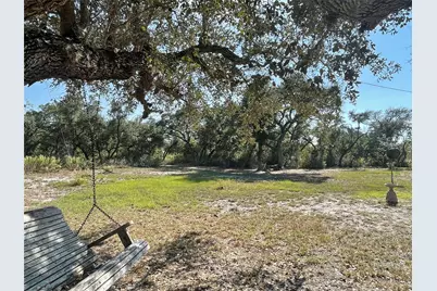 322 Whispering Woods Drive, Rockport, TX 78382 - Photo 4