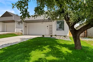 105 Rough Crk Rd, Georgetown, TX 78628 - Photo 2