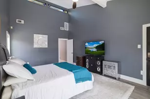 7206 Comanche Trail, Austin, TX 78732 - Photo 24