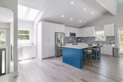 7206 Comanche Trail, Austin, TX 78732 - Photo 14