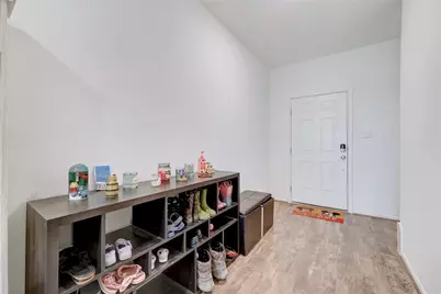 808 Circle Way #26H, Jarrell, TX 76537 - Photo 16