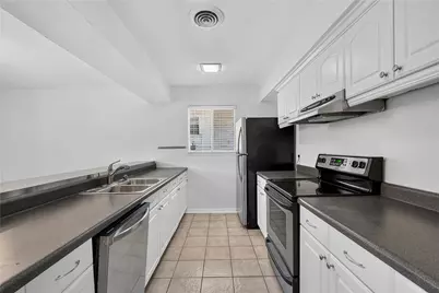 2412 S 5th Street #A, Austin, TX 78704 - Photo 4