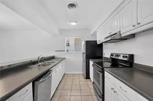 2412 S 5th St, Austin, TX 78704 - Photo 4