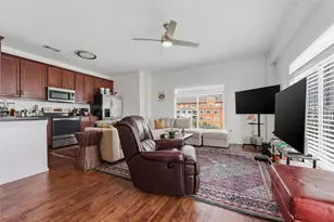 910 W 25th St, Austin, TX 78705 - Photo 2