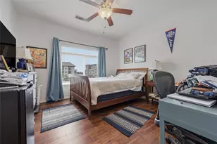 910 W 25th St, Austin, TX 78705 - Photo 10