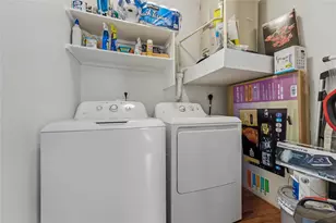 910 W 25th St, Austin, TX 78705 - Photo 12