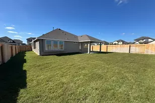 3729 Pin Oak Hls, Seguin, TX 78155 - Photo 16