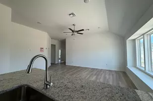 3729 Pin Oak Hls, Seguin, TX 78155 - Photo 4