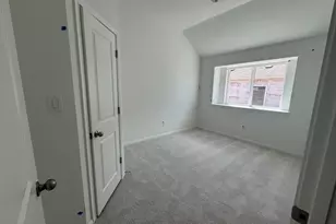 3729 Pin Oak Hls, Seguin, TX 78155 - Photo 14