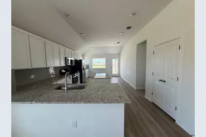 3729 Pin Oak Hills, Seguin, TX 78155 - Photo 6