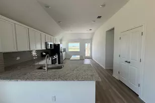 3729 Pin Oak Hls, Seguin, TX 78155 - Photo 6