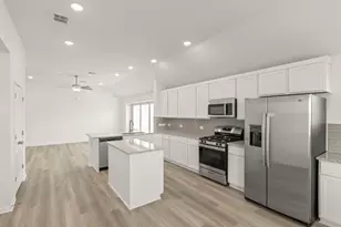 3729 Pin Oak Hls, Seguin, TX 78155 - Photo 4