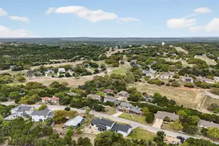 913 Larkhall Dr, Spicewood, TX 78669 - Photo 34