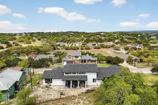 913 Larkhall Dr, Spicewood, TX 78669 - Photo 32