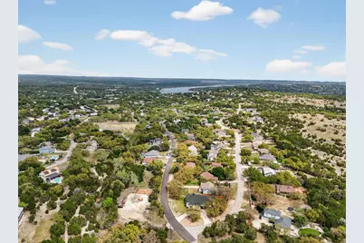 913 Larkhall Drive, Spicewood, TX 78669 - Photo 28