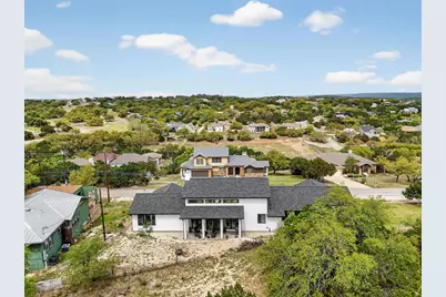913 Larkhall Drive, Spicewood, TX 78669 - Photo 32