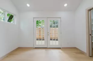 1905 E 21st St, Austin, TX 78722 - Photo 18