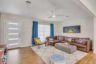 1602 Ashberry Dr, Austin, TX 78723 - Photo 2