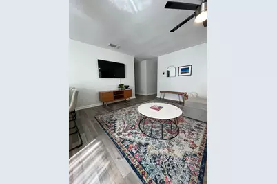 2511 E Stassney Lane, Austin, TX 78744 - Photo 12