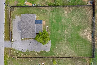 109 Zacate Street, Elgin, TX 78621 - Photo 28