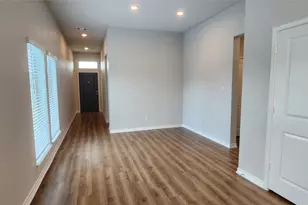 100 Los Olives Ln, Liberty Hill, TX 78642 - Photo 10